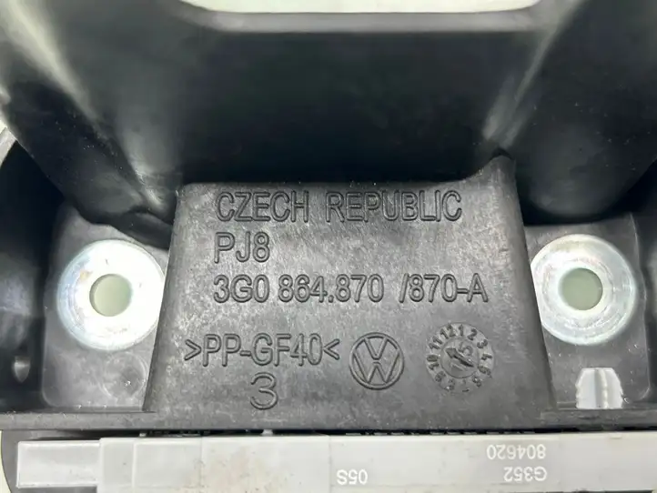 Volkswagen PASSAT B8 (2015 - ) 3G0864870 Прочие детали салона — фото 3