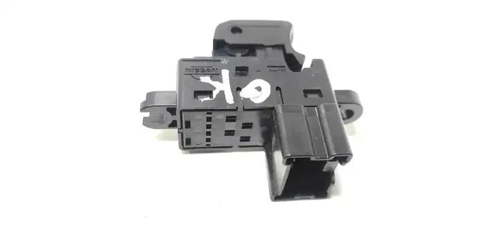 Nissan Qashqai (2010 - 2013) 25411BR00A Кнопка стеклоподъемников — фото 2