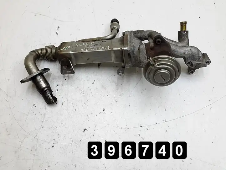 Audi A8 S8 D3 4E (2002 - 2005) 057131635f Охладитель клапана EGR — фото 2
