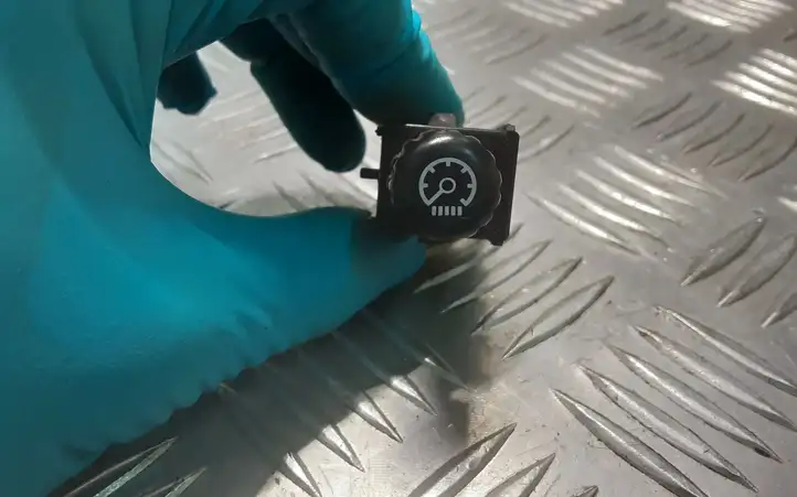 Lexus IS 220D-250-350 (2005 - 2010) Включатель регулировки освещения панели — фото 2