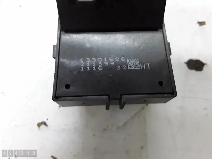 Opel Astra J (2012 - 2015) 13301886 Кнопка стеклоподъемников — фото 6