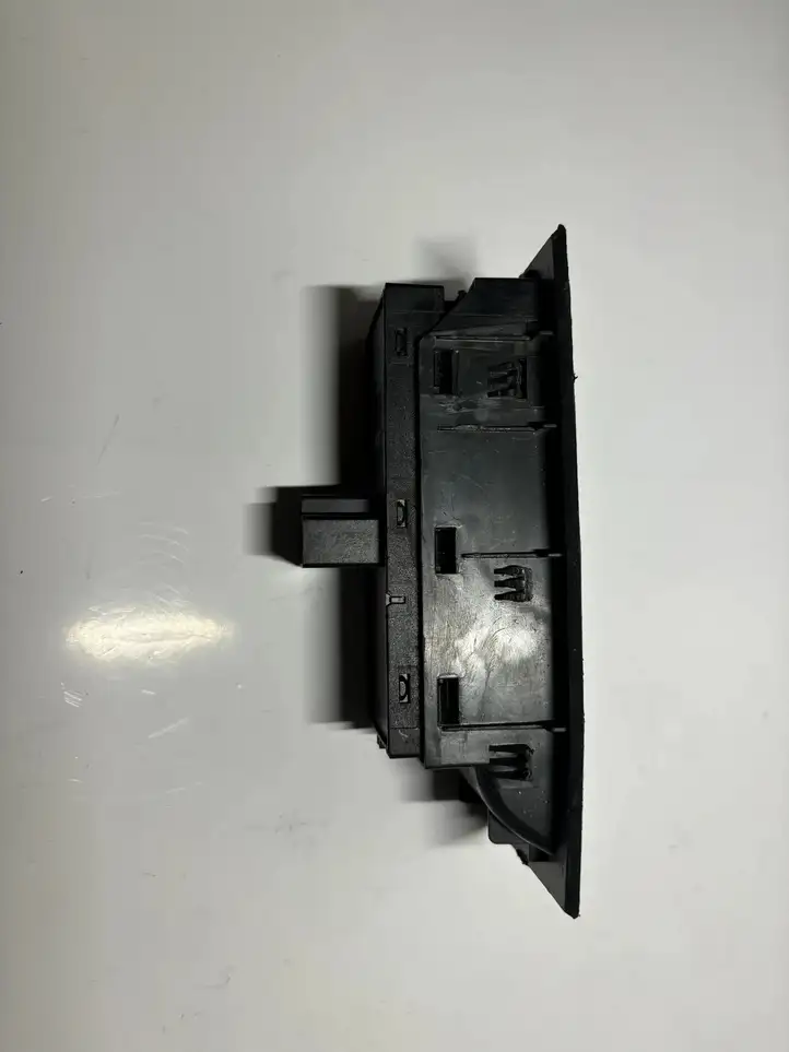 Skoda Octavia Mk3 (5E) (2013 - 2019) 5E0959857 Блок кнопок стеклоподъемников — фото 5