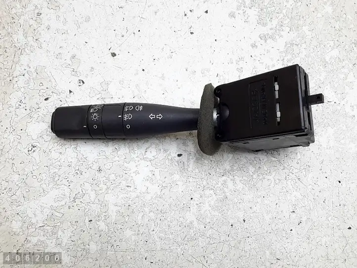 Peugeot 206 (1998 - 2012) Включатель фонарей — фото 1
