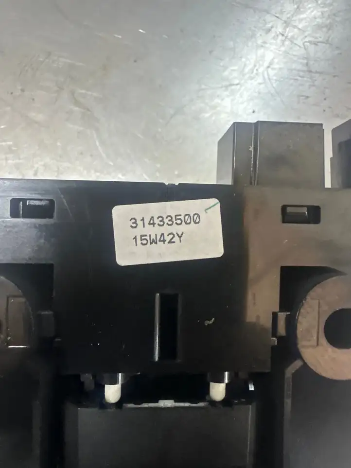 Volvo V70 (2013 - 2016) 31433500 Кнопка ручного тормоза — фото 3