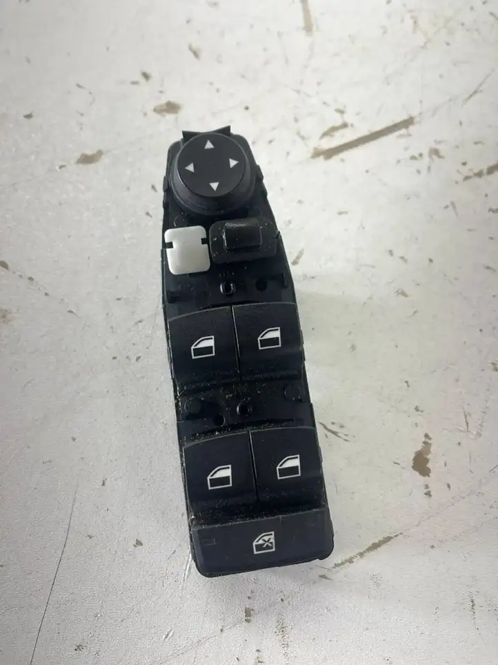 BMW 3 F30 F35 F31 (2012 - 2018) 9208110 Блок кнопок стеклоподъемников — фото 1