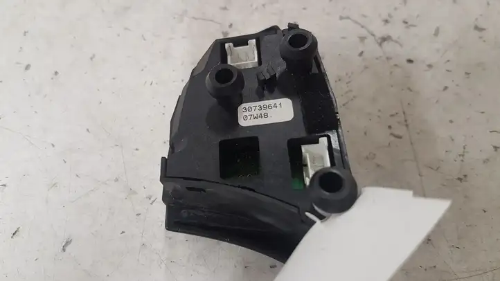 Volvo V50 (2008 - 2012) 30739641 Кнопки на рулевом колесе — фото 4