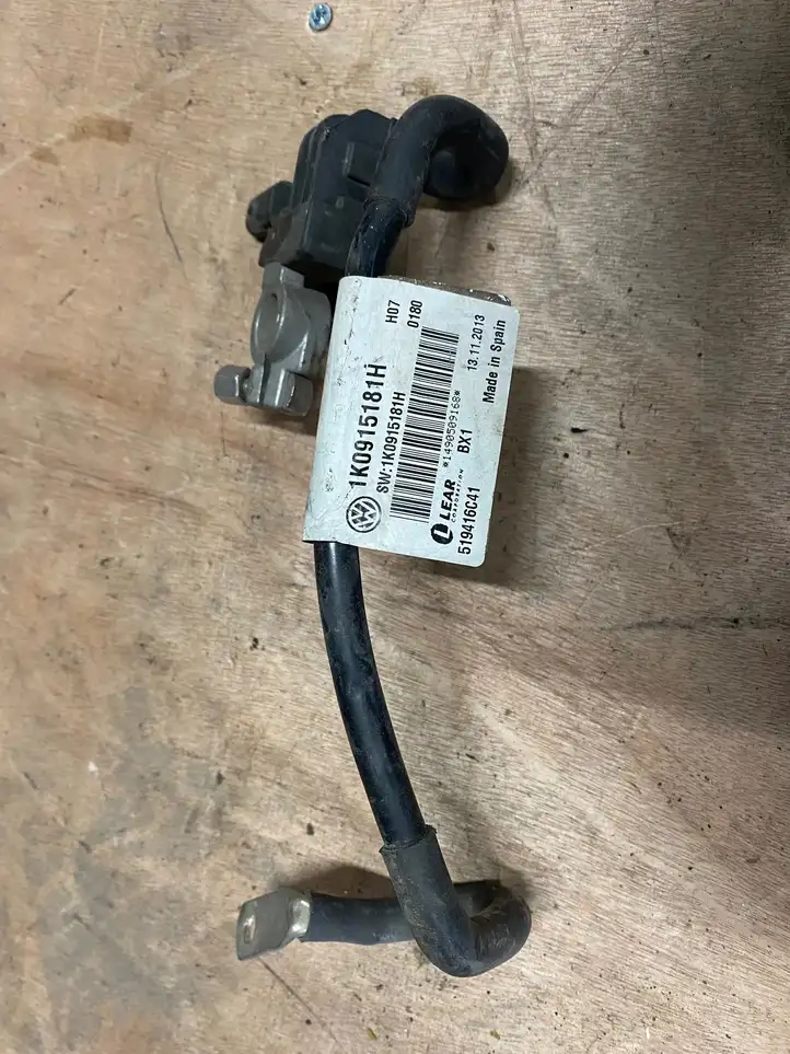 Volkswagen PASSAT B7 (2011 - 2014) 1K0915181H Минусовой провод аккумулятора — фото 1