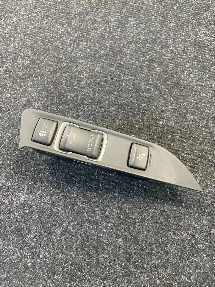 BMW 4 F32 F33 (2013 - 2017) 9252921 Кнопка парктроника — фото 3