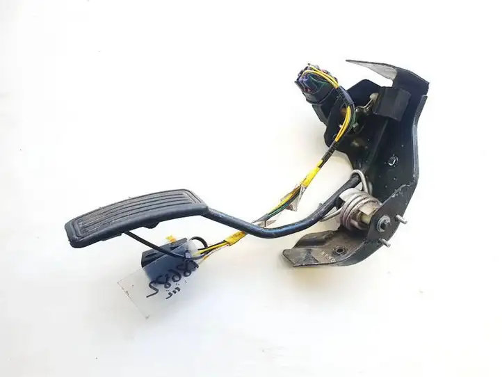 Toyota Avensis T250 (2006 - 2009) 8222305060 Педаль акселератора — фото 2