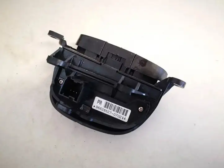 Chevrolet Captiva (2006 - 2011) 96628527 Кнопки на рулевом колесе — фото 2
