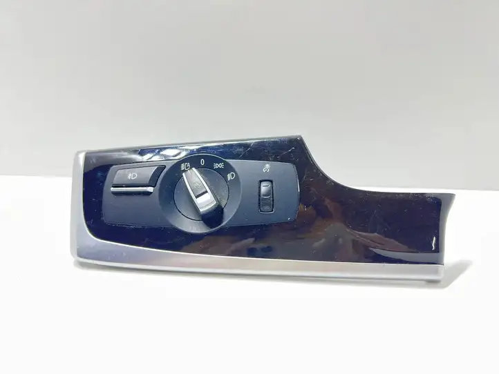BMW 5 F10 F11 (2009 - 2016) 9192745 Включатель фонарей — фото 1