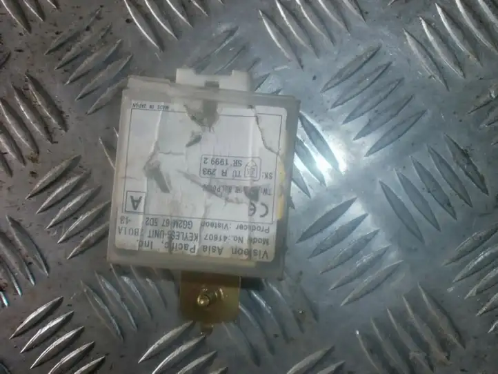 Mazda 626 (1999 - 2002)  gg2m675d2 Другие блоки управления / модули