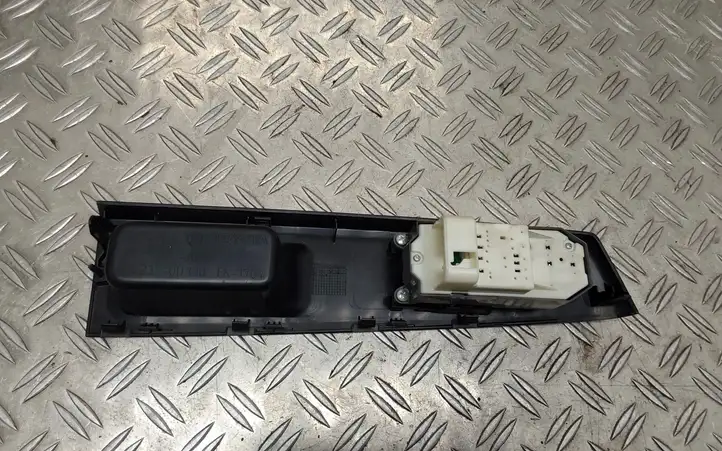 Toyota Yaris (2012 - 2014) 742320D330 Блок кнопок стеклоподъемников — фото 3