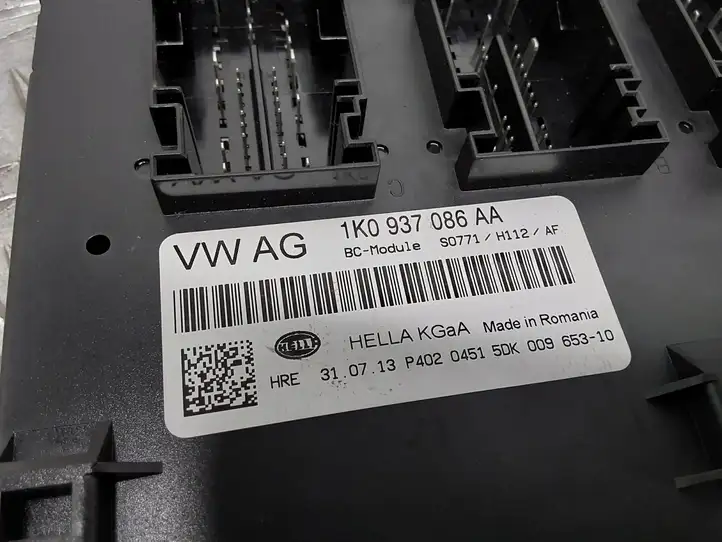 Skoda Yeti (5L) (2013 - 2018) 1K0937086AA Модуль комфорта — фото 3