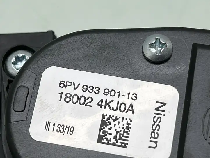 Nissan Navara D23 (2015 - ) 180024KJ0A Педаль акселератора — фото 3