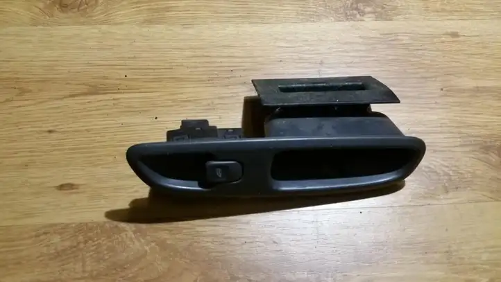 Volvo V70 (2000 - 2004) 9472275 Кнопка стеклоподъемников — фото 1