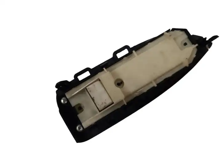 Toyota Prius (XW30) (2009 - 2015) 8404033100 Блок кнопок стеклоподъемников — фото 3