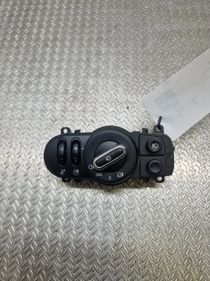BMW 3 F30 F35 F31 (2012 - 2018) 3473390105 Включатель фонарей — фото 1
