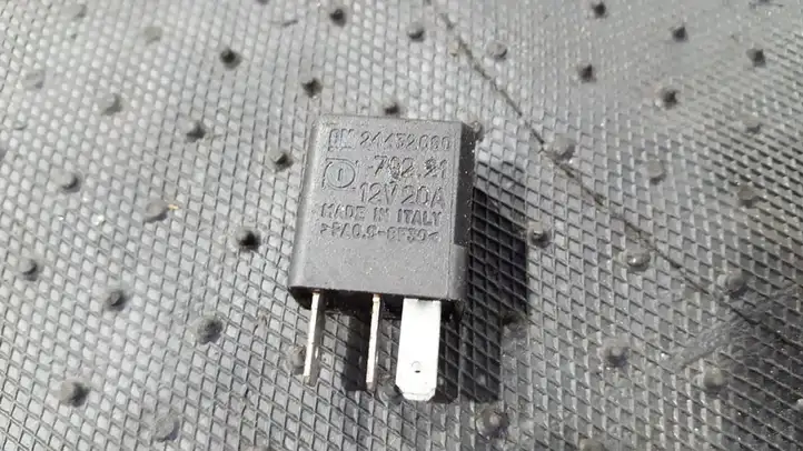 Opel Zafira A (1999 - 2003) 24432680 Другое реле — фото 1