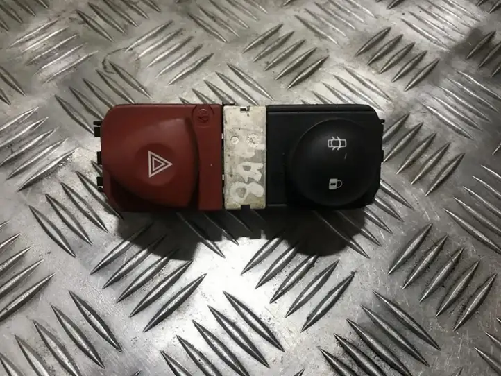 Renault Scenic II - Grand scenic II (2003 - 2006) 8200407415 Включатель аварийных фонарей — фото 1