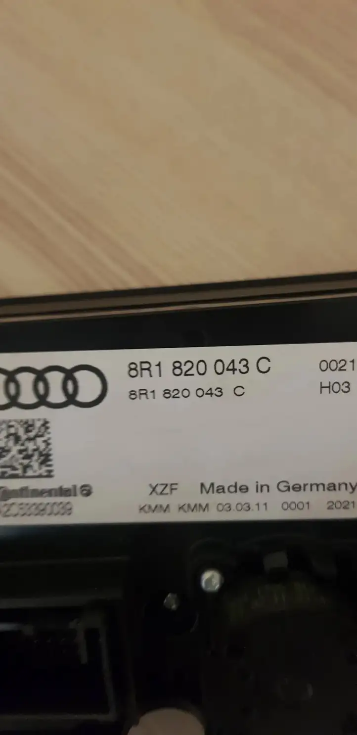 Audi Q5 SQ5 (2012 - 2017) 8R1820043C Блок управления климат-контролем — фото 3