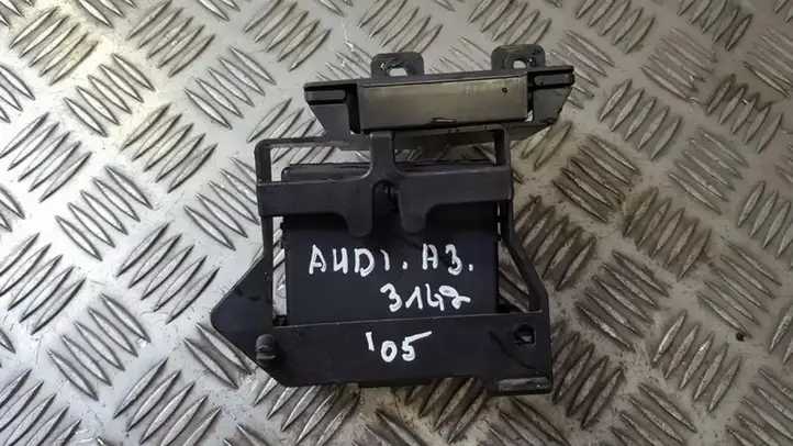 Audi A3/S3 8P (2004 - 2008) 1k0907530f Блок управления дверью — фото 1