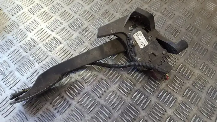Opel Corsa C (2000 - 2003) 9129423 Педаль акселератора — фото 1