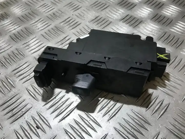 Volvo XC70 (2000 - 2004) 30739078 Кнопка стеклоподъемников — фото 2