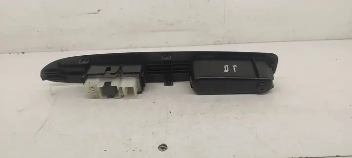 Toyota Avensis Verso (2004 - 2009) 7423144190 Блок кнопок стеклоподъемников — фото 2