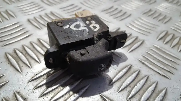 Hyundai Santa Fe (2000 - 2005) 935753c010 Блок кнопок стеклоподъемников — фото 1