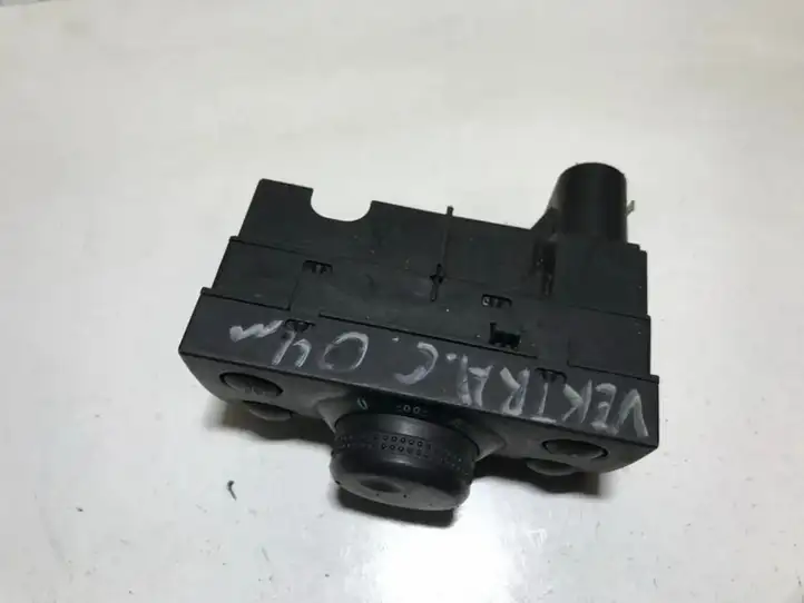 Opel Vectra (2002 - 2005)  253544 Включатель фонарей