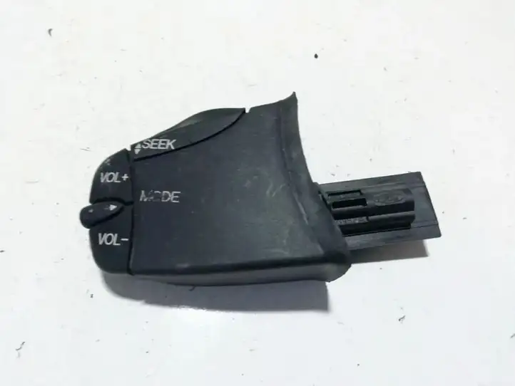 Ford Mondeo Mk III (2000 - 2007) 98ab14k147ac Кнопки на рулевом колесе — фото 1