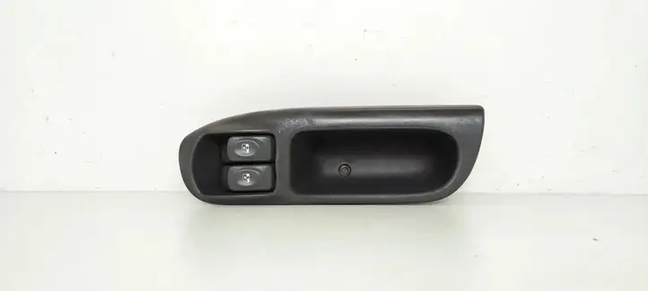 Renault Scenic I (1996 - 2003) 7700431172 Блок кнопок стеклоподъемников — фото 1
