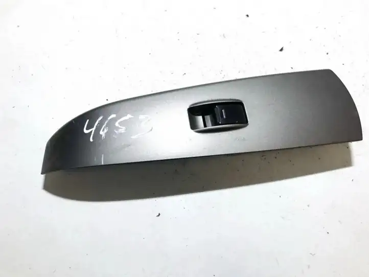 Toyota Prius (XW20) (2003 - 2009) 7427247050 Блок кнопок стеклоподъемников — фото 1