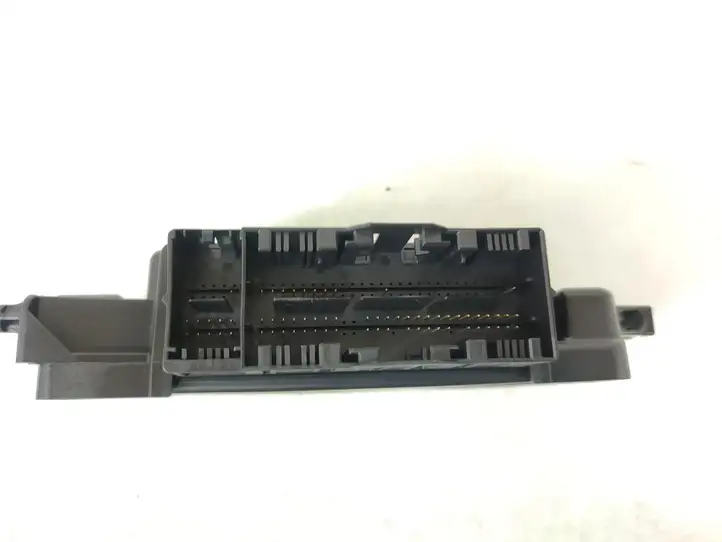 BMW 3 F30 F35 F31 (2012 - 2018) 9200316 Кнопка закрытия багажника — фото 2