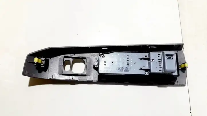 Toyota Prius (XW20) (2003 - 2009) 8482047012 Блок кнопок стеклоподъемников — фото 2