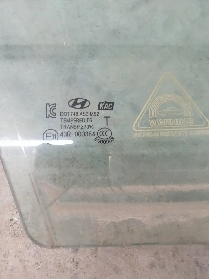 Hyundai i40 (2011 - ) 43R000384 Стекло передней двери — фото 2