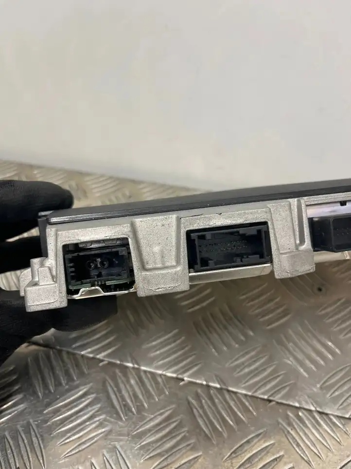 Audi A8 S8 D4 4H (2010 - 2014) 4G0035223B Усилитель звука — фото 2