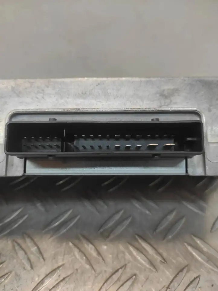 Audi A4 S4 B8 8K (2007 - 2011) 8T0035223AH Усилитель звука — фото 3