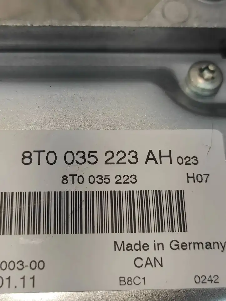 Audi A4 S4 B8 8K (2007 - 2011) 8T0035223AH Усилитель звука — фото 4