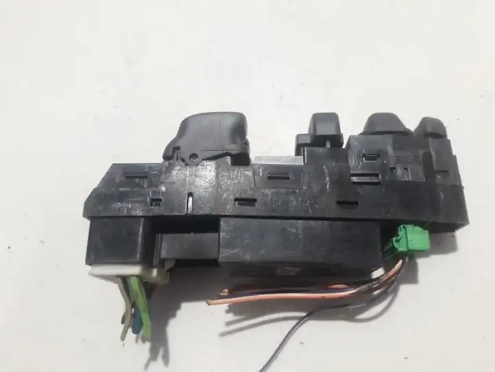 Volvo S40, V40 (2000 - 2004) 30889749 Кнопка стеклоподъемников — фото 2
