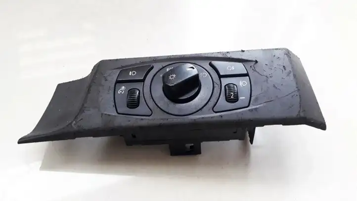 BMW 5 E60 E61 (2004 - 2010) 6925296 Включатель фонарей — фото 1