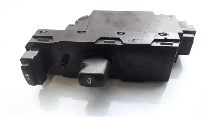 Volvo V70 (2004 - 2007) 30739981 Кнопка стеклоподъемников — фото 1