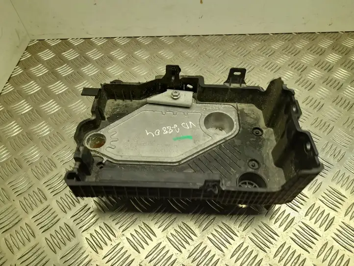 Renault Clio V (2019 - ) 648948662R Площадка аккумулятора — фото 1