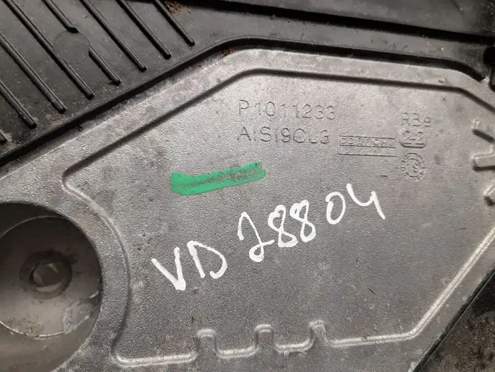Renault Clio V (2019 - ) 648948662R Площадка аккумулятора — фото 4