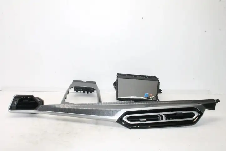 BMW i4 (2021 - ) 5A04CE3 Прочие детали салона — фото 1