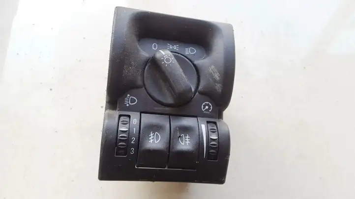 Opel Vectra B (1999 - 2002) 90569814 Включатель фонарей — фото 1