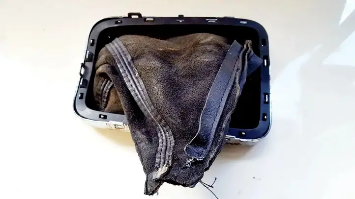 Peugeot 607 (2000 - 2004)   Другая деталь салона