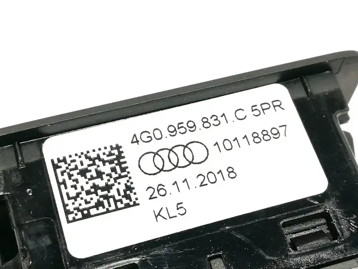 Audi Q2 - (2016 - ) 4G0959831C Кнопка закрытия багажника — фото 5