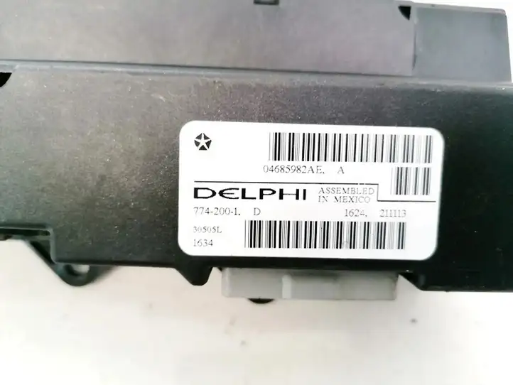 Chrysler Pacifica (2003 - 2008) 04685982AE Кнопка стеклоподъемников — фото 3